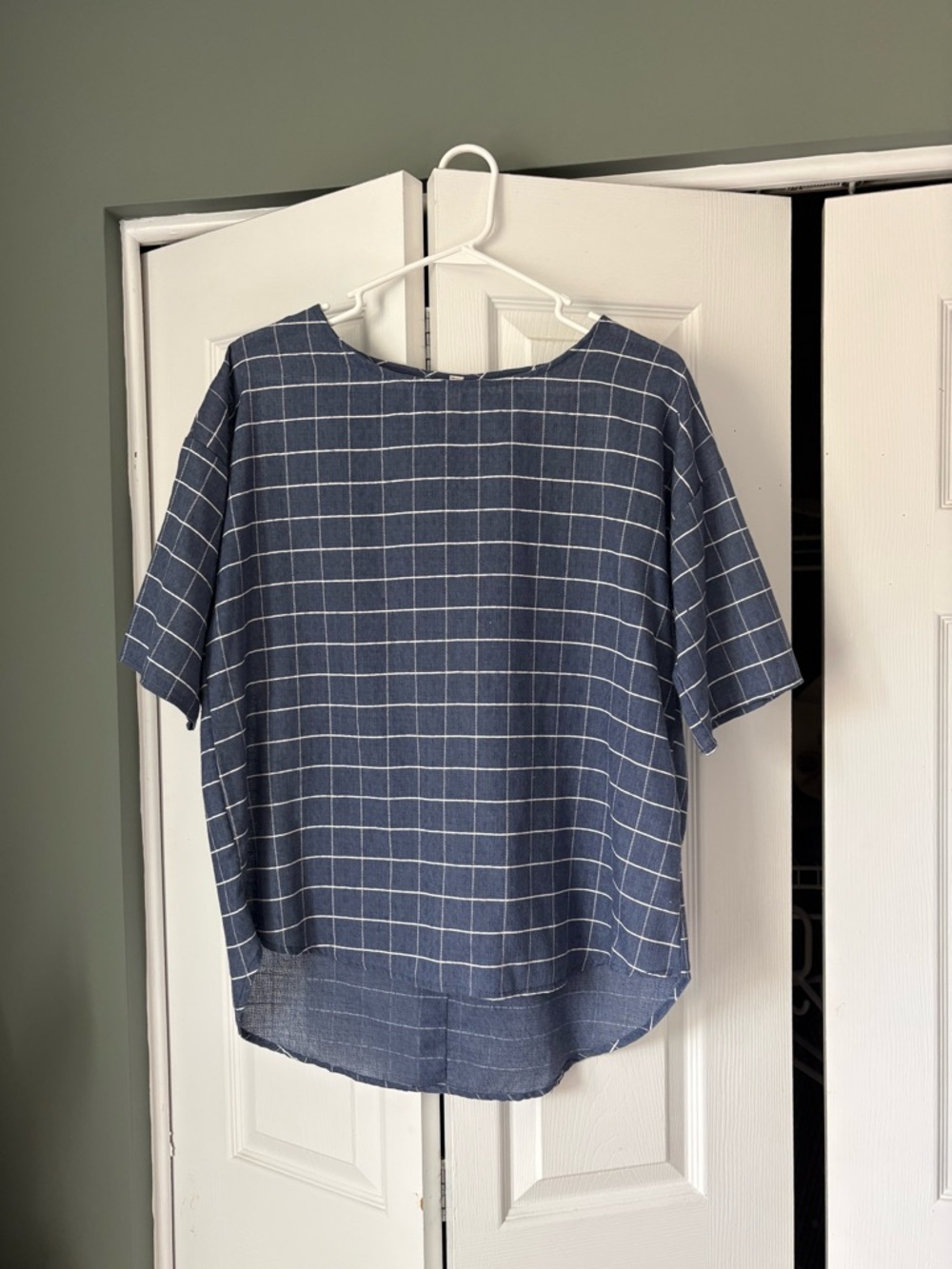 Women’s Flowy Shirt